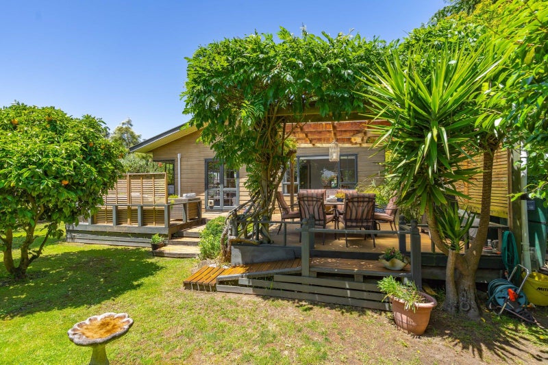 37 Regent Street, Martinborough - Carousel 1