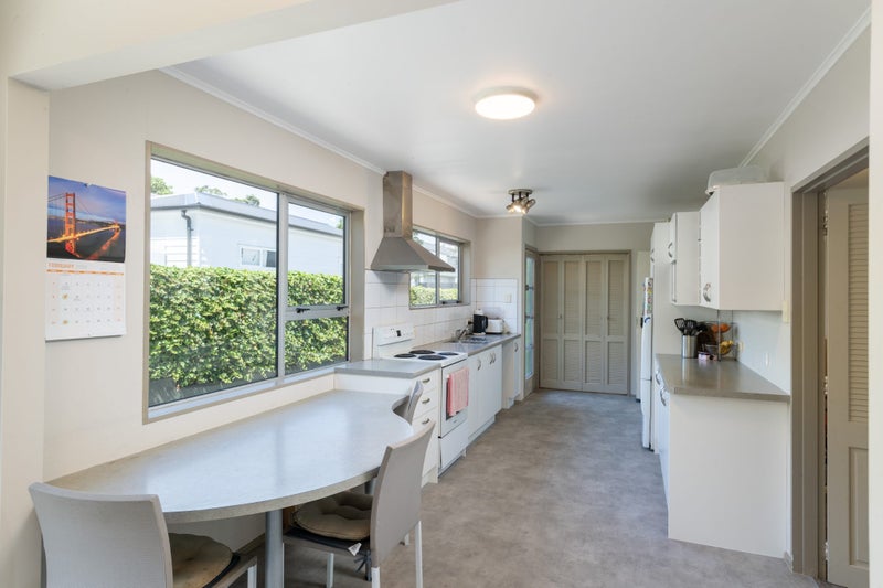 78 Stewart Drive, Newlands, Wellington - Carousel 2