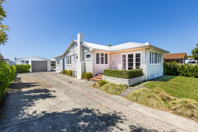 41 Seddon Crescent, Marewa, Napier - Carousel 1