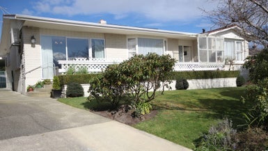 7 Sycamore Place, Gladstone, Invercargill - Carousel 1