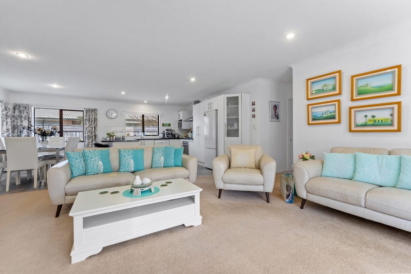 19 Raabia Close, Parakai, Helensville - Carousel 2