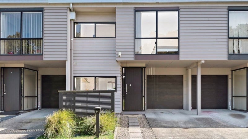 51 Norwood Drive, Flat Bush, Auckland - Carousel 1