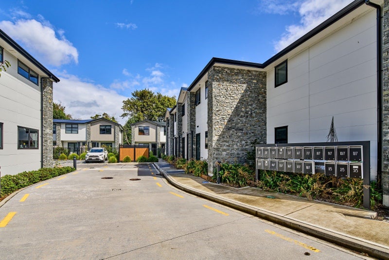 3/7 Ariki Street, Boulcott, Lower Hutt - Carousel 17