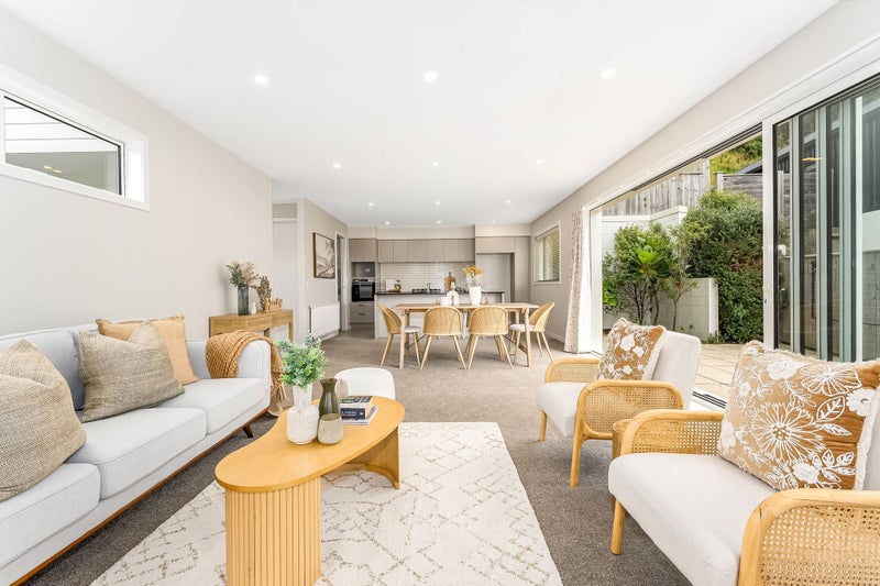 51 Banks Boulevard, Whitby, Porirua - Carousel 1