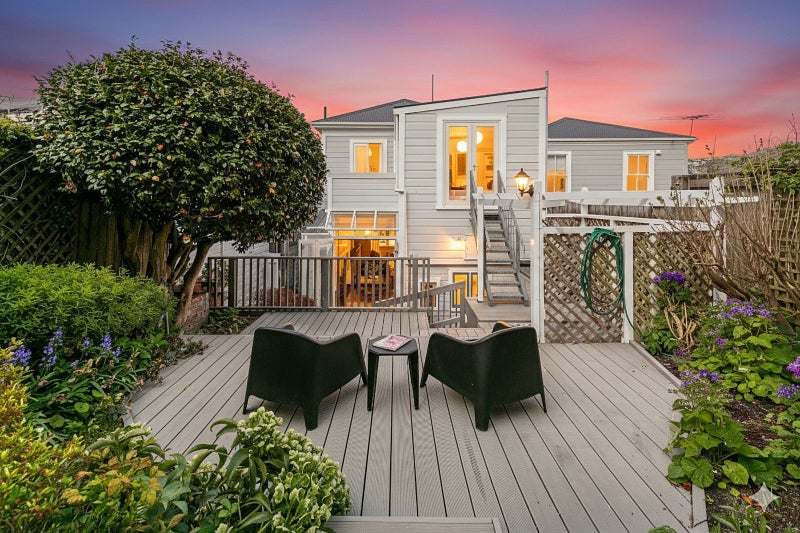 7 Armour Avenue, Mount Victoria, Wellington - Carousel 2