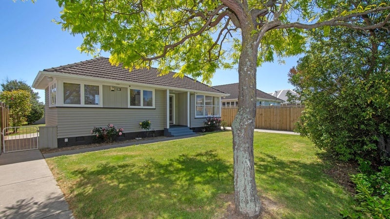 75 Bower Avenue, New Brighton, Christchurch - Carousel 1