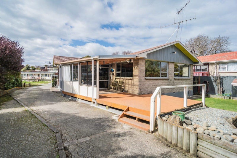 6 Clyde Carr Crescent, Waimataitai, Timaru - Carousel 1