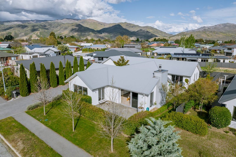 42 Wishart Cres, Cromwell, Central Otago, Otago - Carousel 1