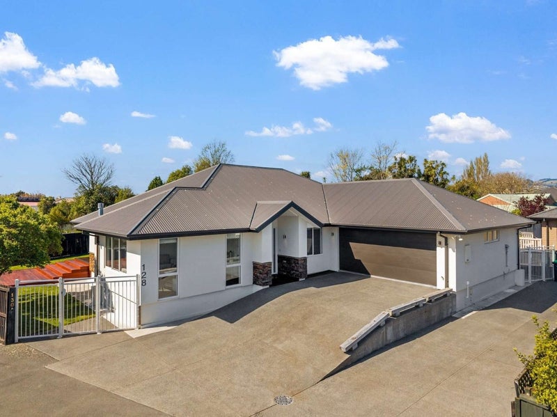 128 Halswell Junction Road, Halswell, Christchurch City, Canterbury - Carousel 1