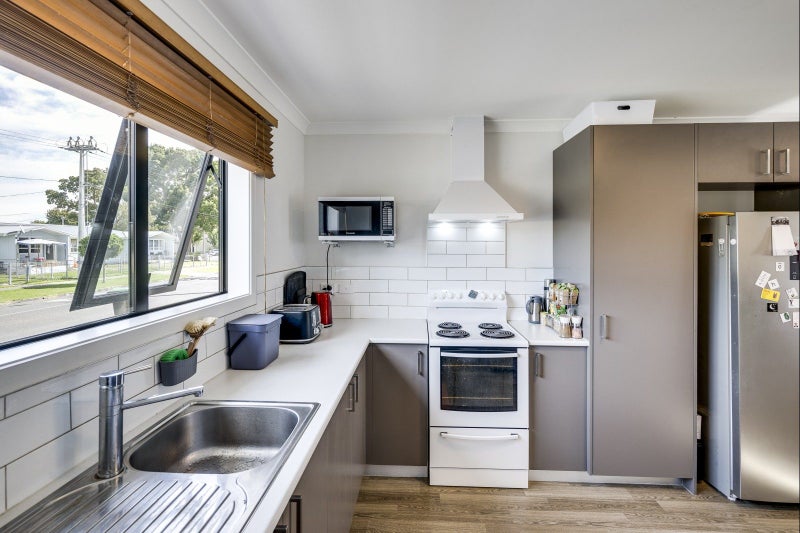 78 Geddis Avenue, Maraenui, Napier - Carousel 2
