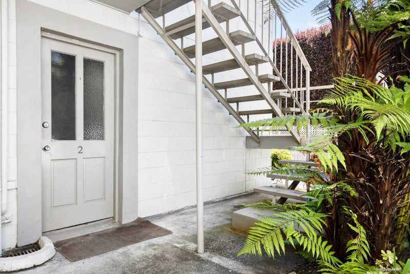 2/18 Hackett Street, Ponsonby, Auckland - Carousel 1