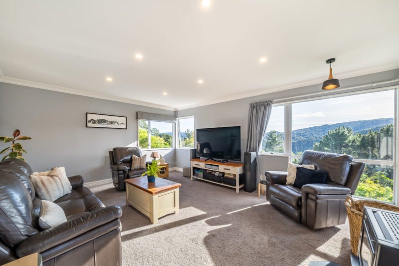 1154e State Highway 2, MAORIBANK, UPPER HUTT - Carousel 1