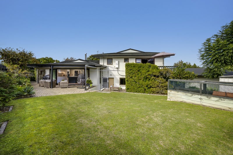 1 Ewan Place, Taradale, Napier - Carousel 1