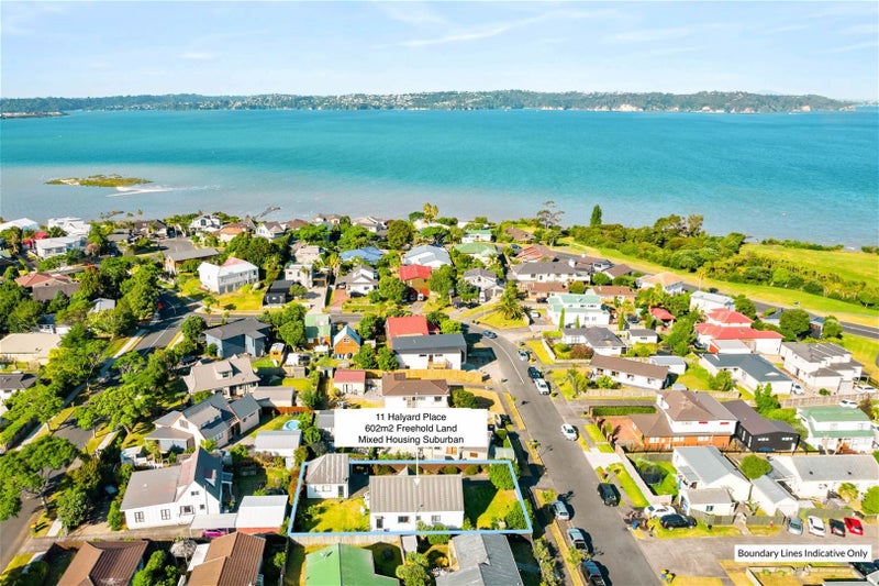 11 Halyard Place, Te Atatu Peninsula, Auckland - Carousel 2