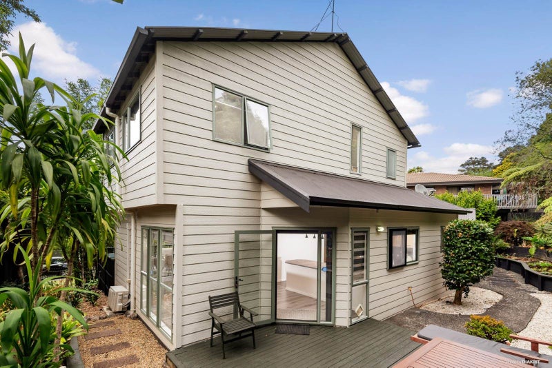 25 Shetland Street, Glen Eden, Auckland - Carousel 2