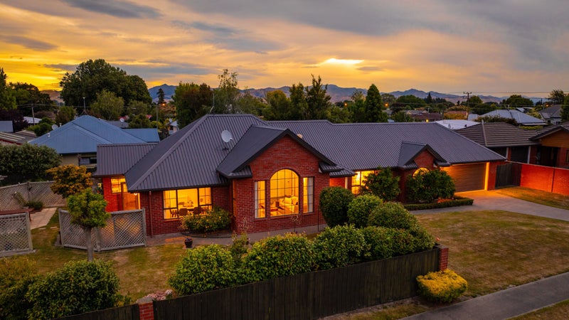 4 Cherrywood Park, Springlands, Blenheim - Carousel 1