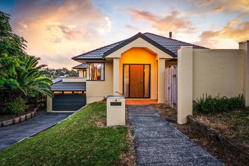 4 Tellin Close, Massey, Auckland - Carousel 1