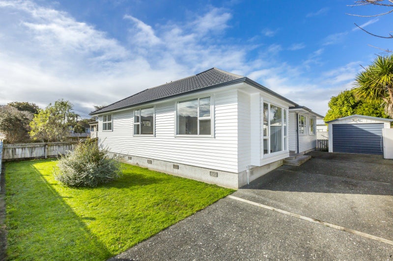 55 Longfellow Street, Trentham, Upper Hutt - Carousel 1