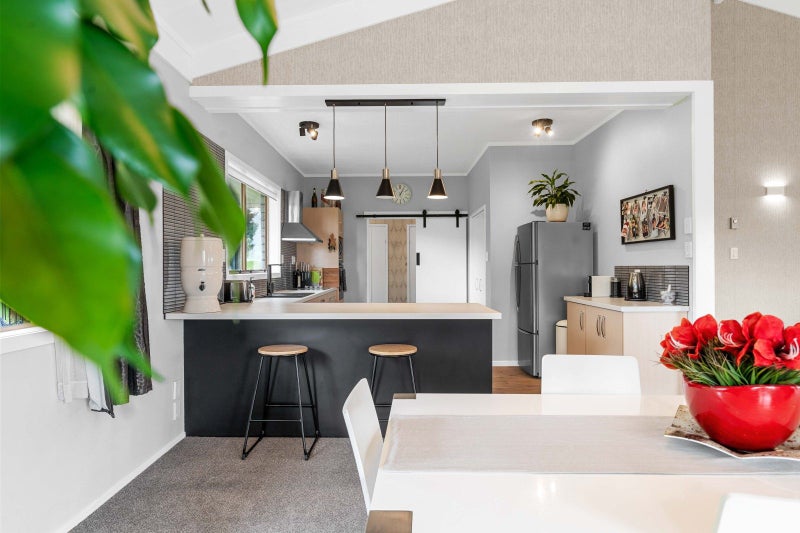 1 Burgess Street, Te Aroha, Te Aroha - Carousel 2