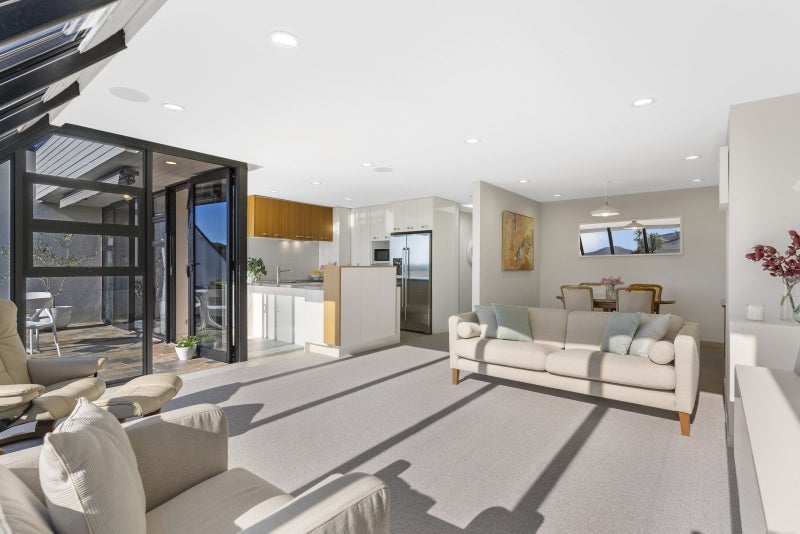 2/10 Auckland Road, St Heliers, Auckland - Carousel 1