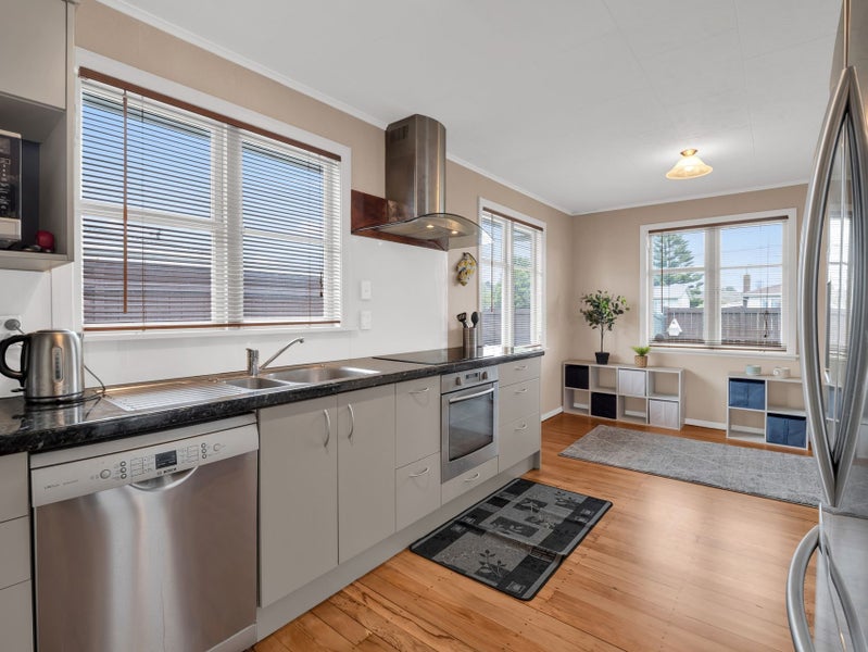 9 Ronberg Street, Highbury, Palmerston North - Carousel 2