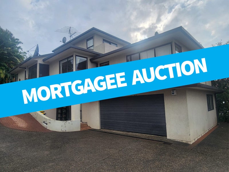 70A Carlisle Road, Browns Bay, Auckland - Carousel 1