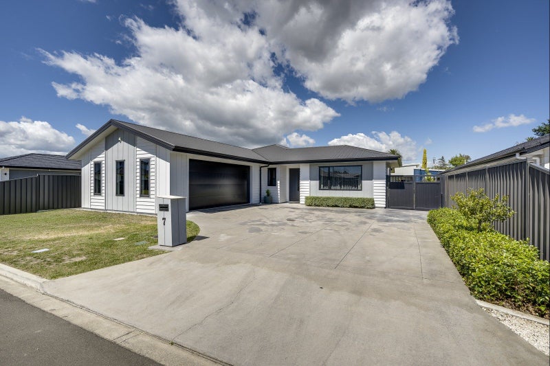 7 Grenside Lane, Hastings, Hastings - Carousel 1
