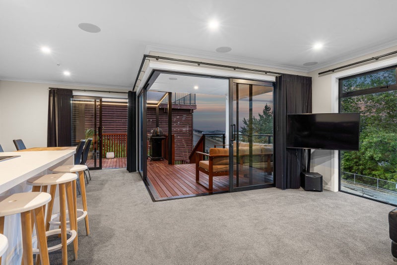 10 Woodford Lane, Stoke, Nelson - Carousel 1