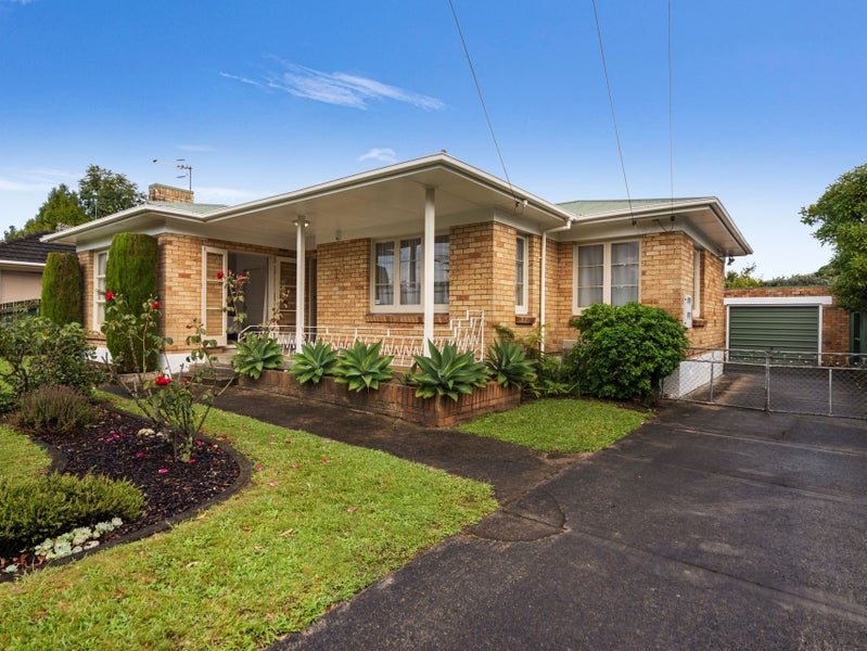 13 Vardon Road, St Andrews, Hamilton - Carousel 1