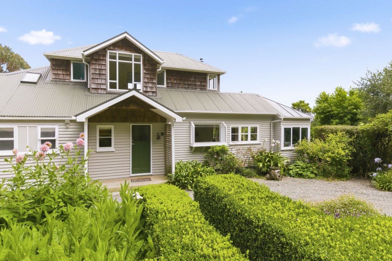 19 Hadfield Road, Peka Peka, Waikanae - Carousel 1