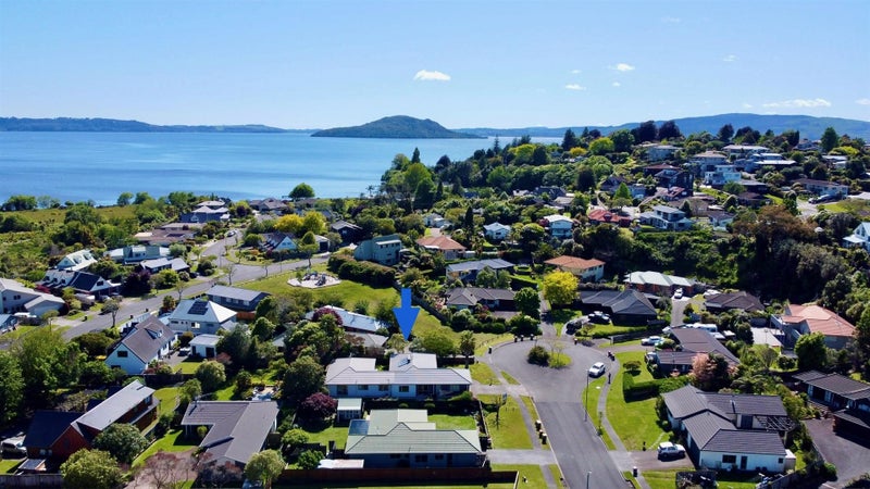 16 Capricorn Place, Kawaha Point, Rotorua - Carousel 17