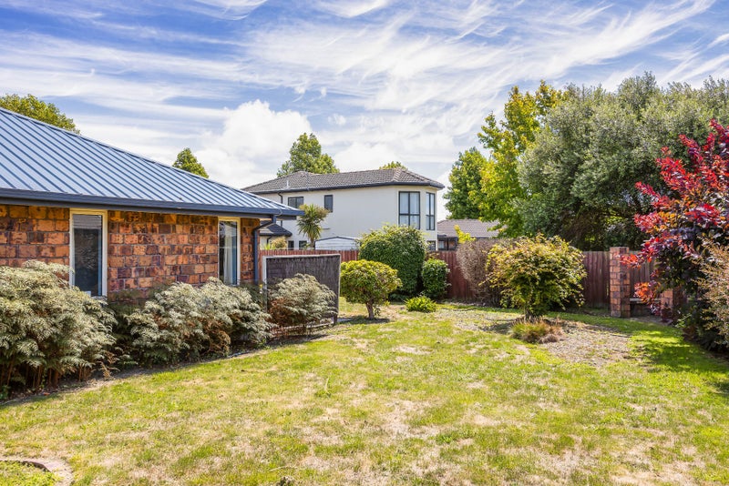 19 Baltimore Green, Shirley, Christchurch - Carousel 15