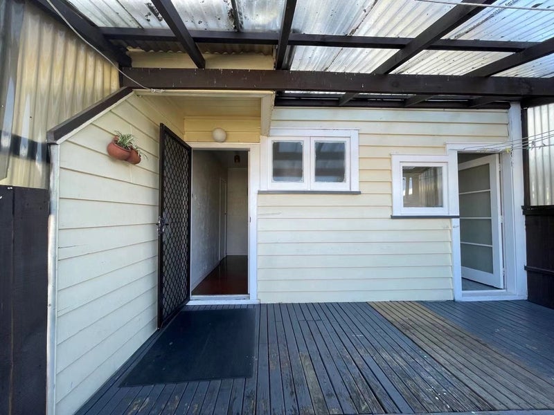 10 Avondale Road, Avondale, Auckland - Carousel 1
