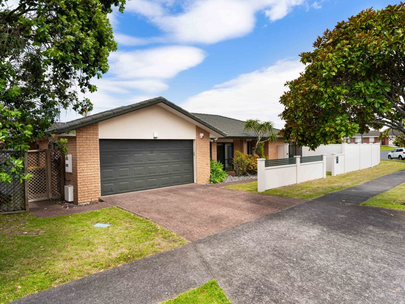3 Kaimoana Street, Weymouth, Auckland - Carousel 1