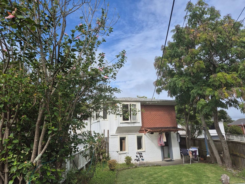 1/22 Richards Avenue, Forrest Hill, Auckland - Carousel 1