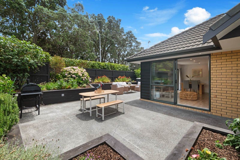 197 GILLS ROAD, Half Moon Bay, Auckland - Carousel 1