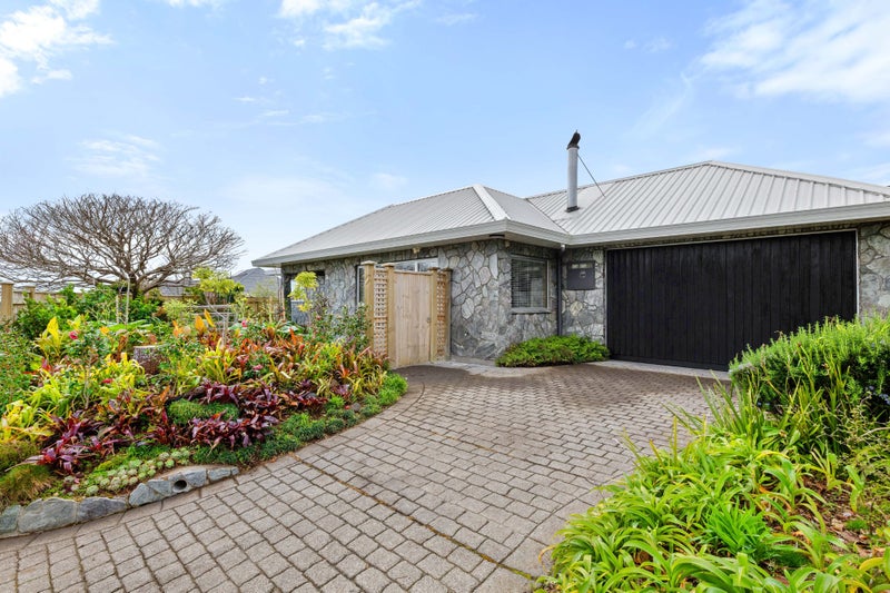 166 Heta Road, Highlands Park, New Plymouth - Carousel 1