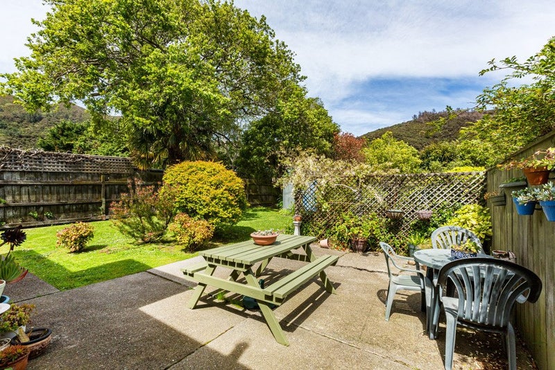 21 Feist Street, Naenae, Lower Hutt - Carousel 1