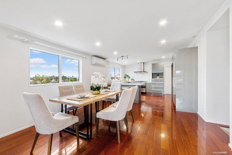 65 Zara Court, Windsor Park, Auckland - Carousel 2