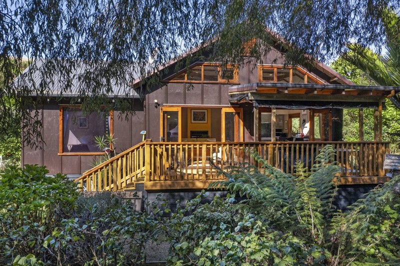 91C Greenslade Road, Raglan - Carousel 1