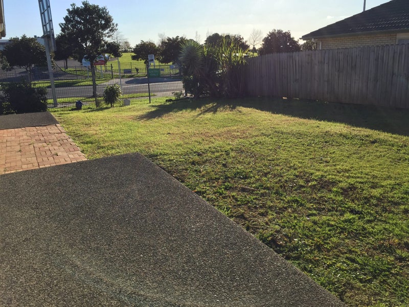 11 Raphoe Road, Flat Bush, Auckland - Carousel 14