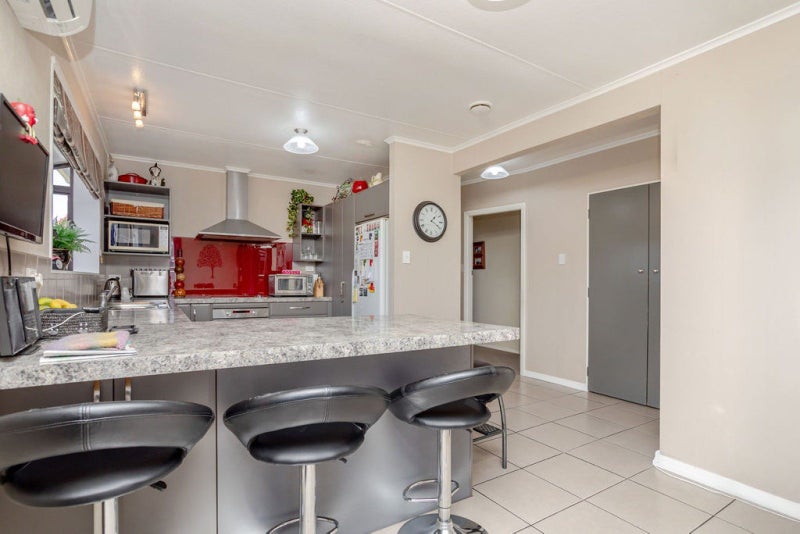 50 Hospital Street, Dannevirke - Carousel 2