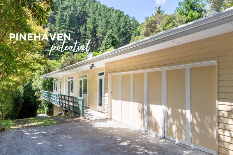 142 Pinehaven Road, Pinehaven, Upper Hutt - Carousel 1