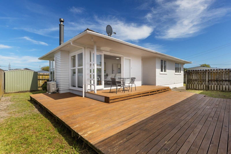 7 Chaucer Place, Blockhouse Bay, Auckland - Carousel 2
