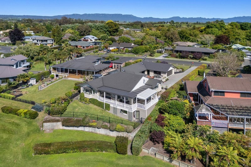 56 Links View Drive, Omokoroa - Carousel 1