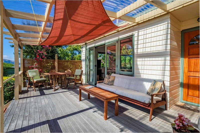 8B Te Papau Crescent, Diamond Harbour, Diamond Harbour - Carousel 1