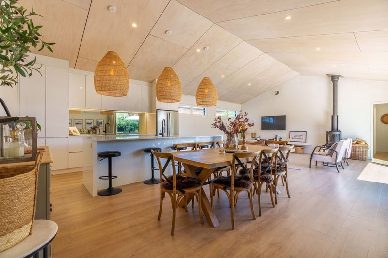 4 Glen Dene Crescent, Wanaka, Wanaka - Carousel 1