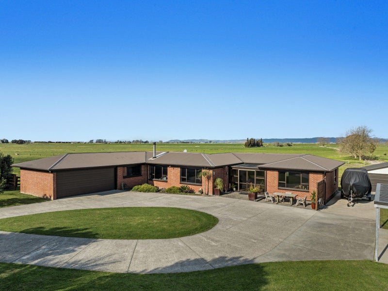 97 East Bank Road, Edgecumbe, Whakatane - Carousel 2