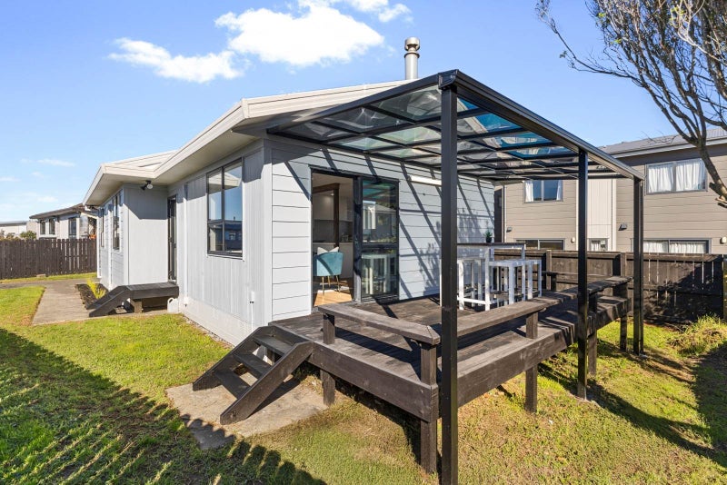 2/5 Eulogy Place, Randwick Park, Auckland - Carousel 1