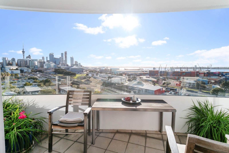 803/88 The Strand, Auckland Central, Auckland - Carousel 1